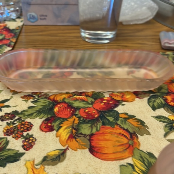 3 gorgeous satin pink swirl perfume bottles with a tray - Picture 4 of 4